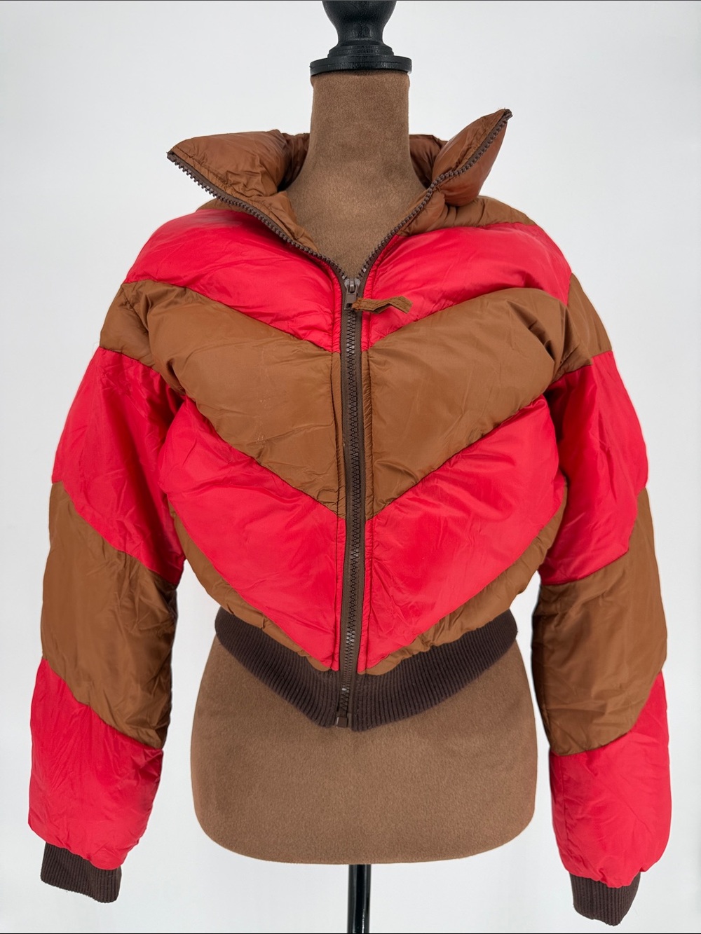 Urban Outfitters Colorblock Cropped Puffer Jacket Brown Red XS UO Demi Chevron